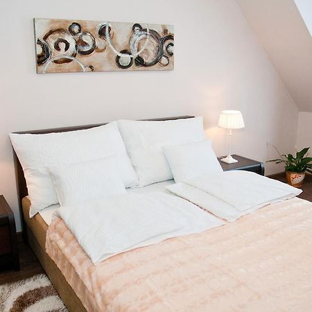 Ametiszt Apartman Heviz Luaran gambar