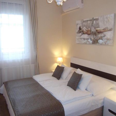 Ametiszt Apartman Heviz Luaran gambar