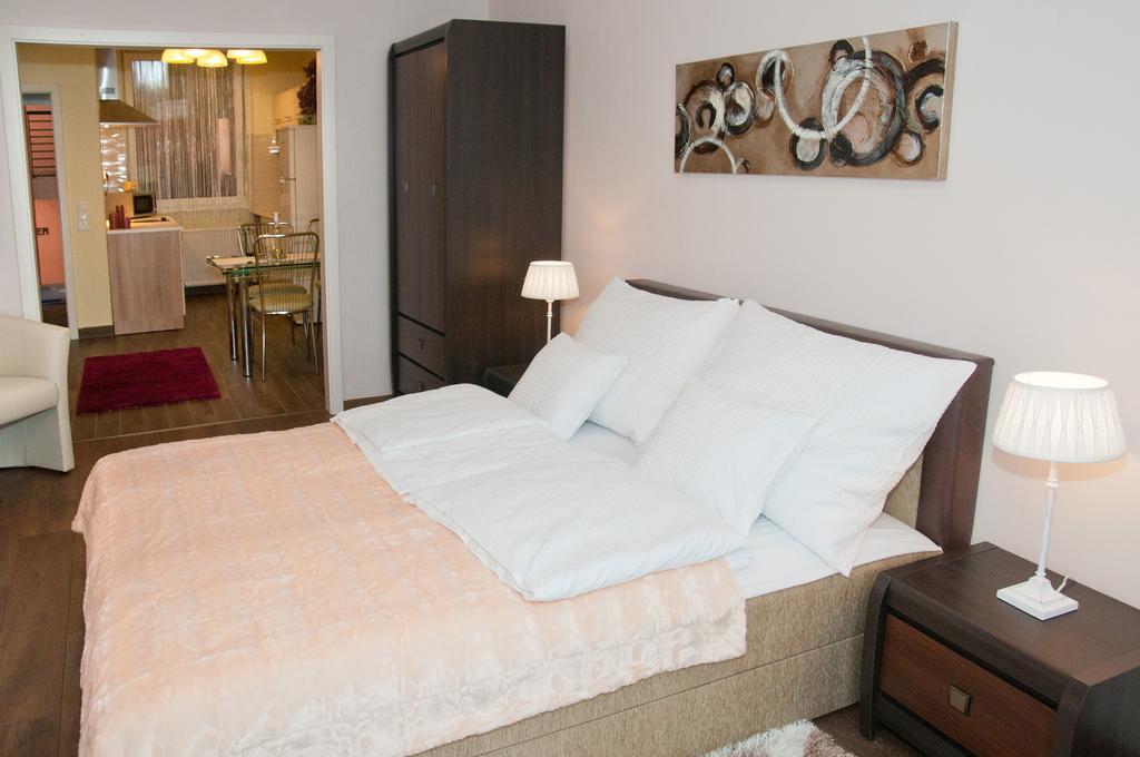 Ametiszt Apartman Heviz Luaran gambar