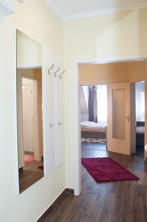 Ametiszt Apartman Heviz Luaran gambar