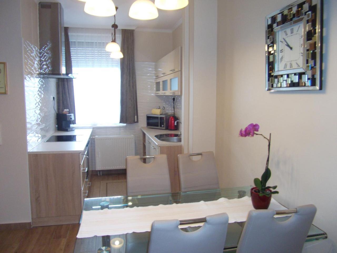 Ametiszt Apartman Heviz Luaran gambar