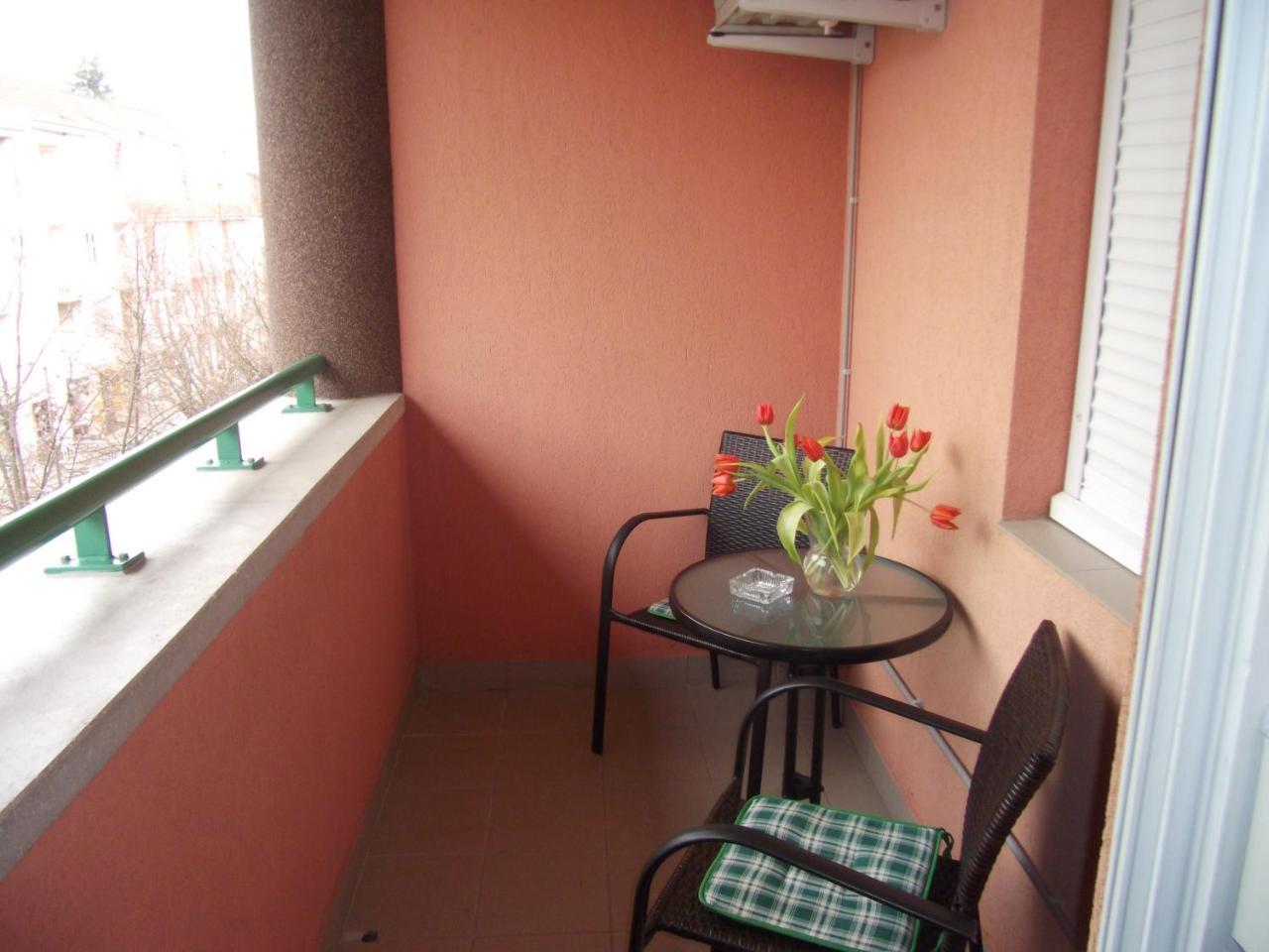 Ametiszt Apartman Heviz Luaran gambar