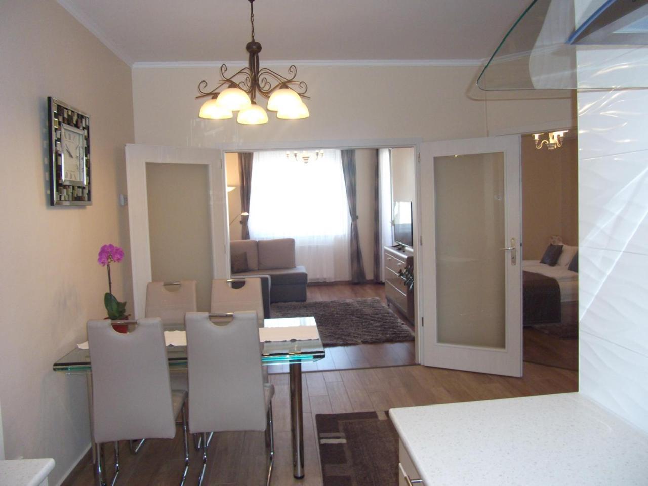 Ametiszt Apartman Heviz Luaran gambar